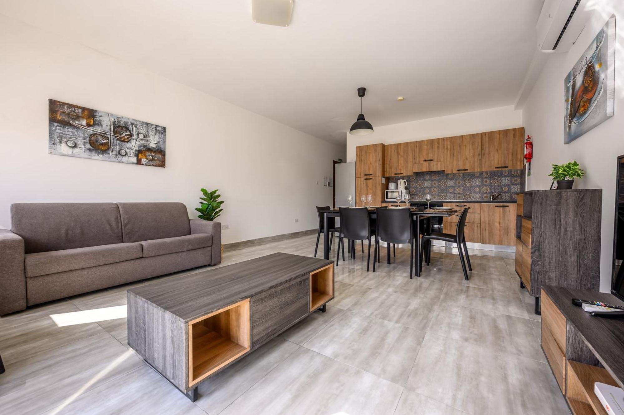 F11 Room 3, Private Room Two Single Beds Shared Bathroom In Shared Flat Msida Ngoại thất bức ảnh